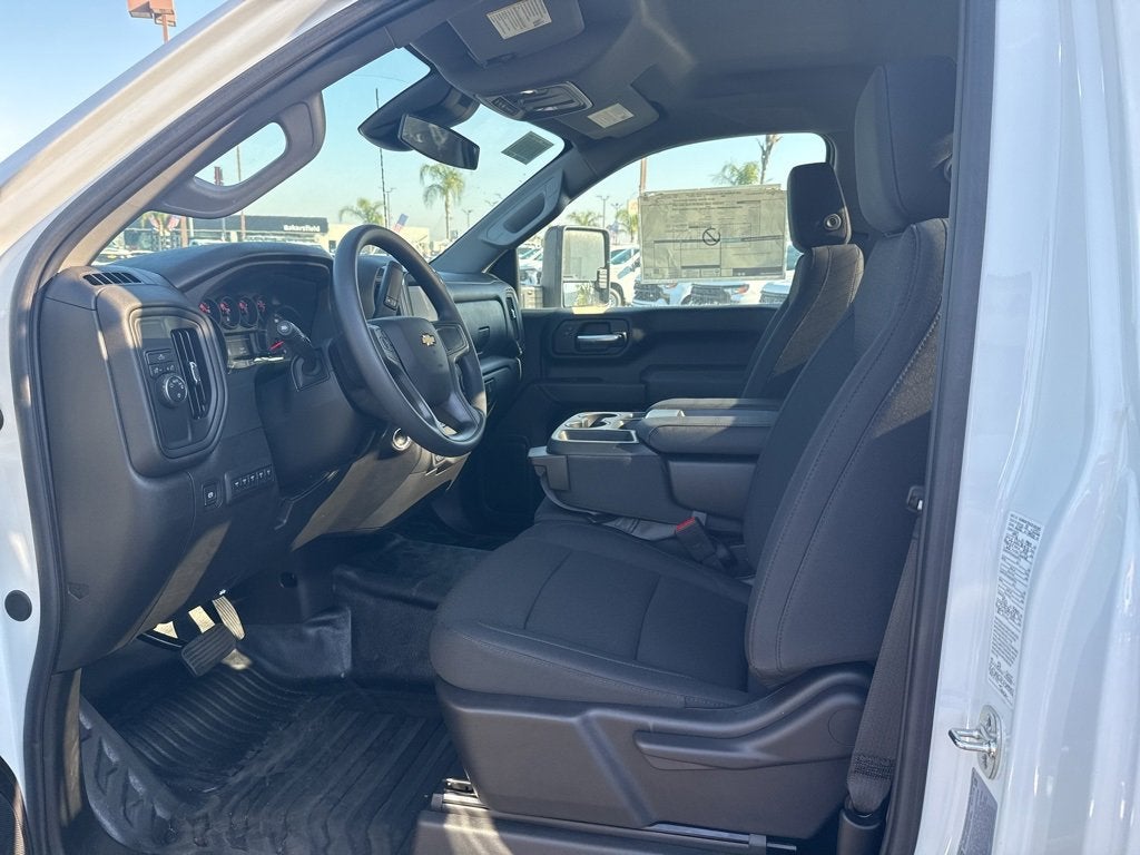 2025 Chevrolet Silverado 3500 HD Chassis Cab Work Truck