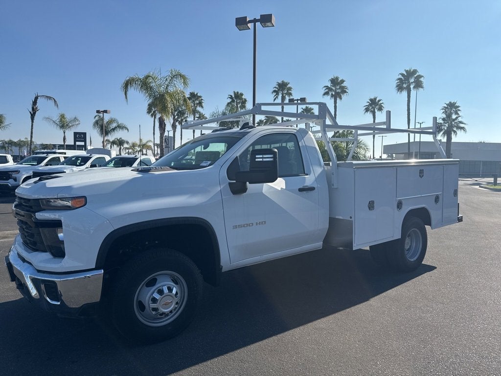 2025 Chevrolet Silverado 3500 HD Chassis Cab Work Truck
