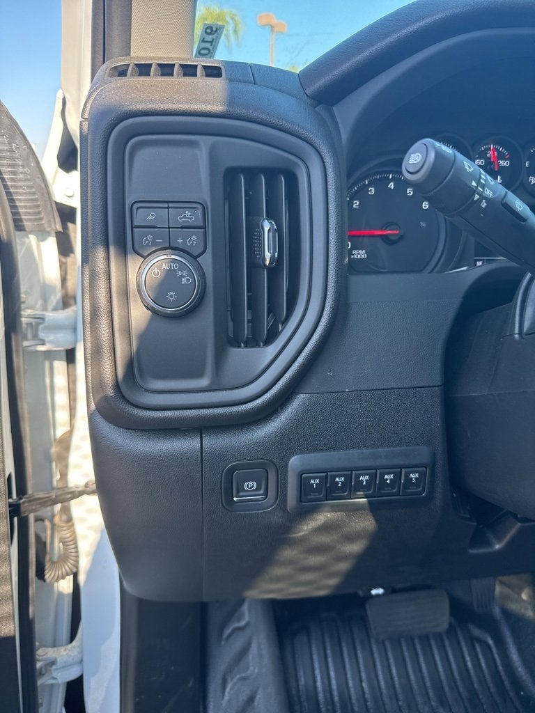 2025 Chevrolet Silverado 3500 HD Chassis Cab Work Truck