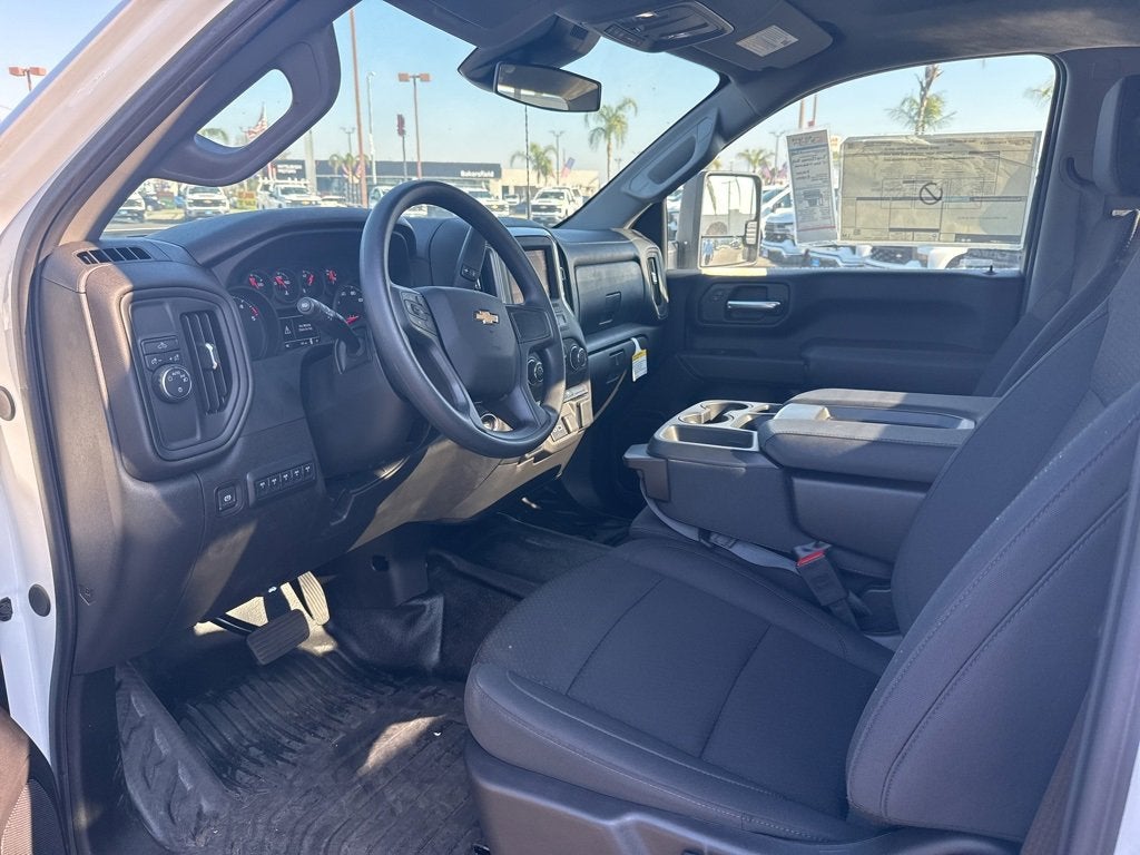 2025 Chevrolet Silverado 3500 HD Chassis Cab Work Truck