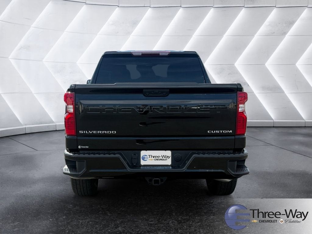 2025 Chevrolet Silverado 1500 Custom