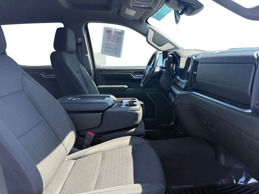 2022 Chevrolet Silverado 1500 LT (2FL)