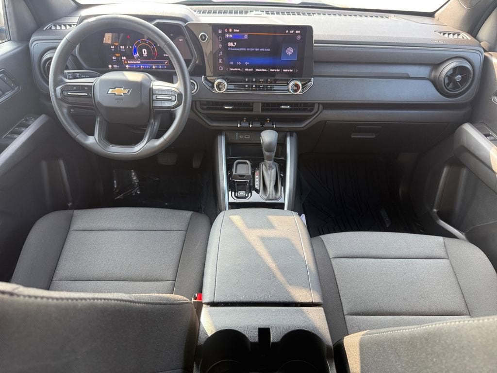 2025 Chevrolet Colorado WT/LT