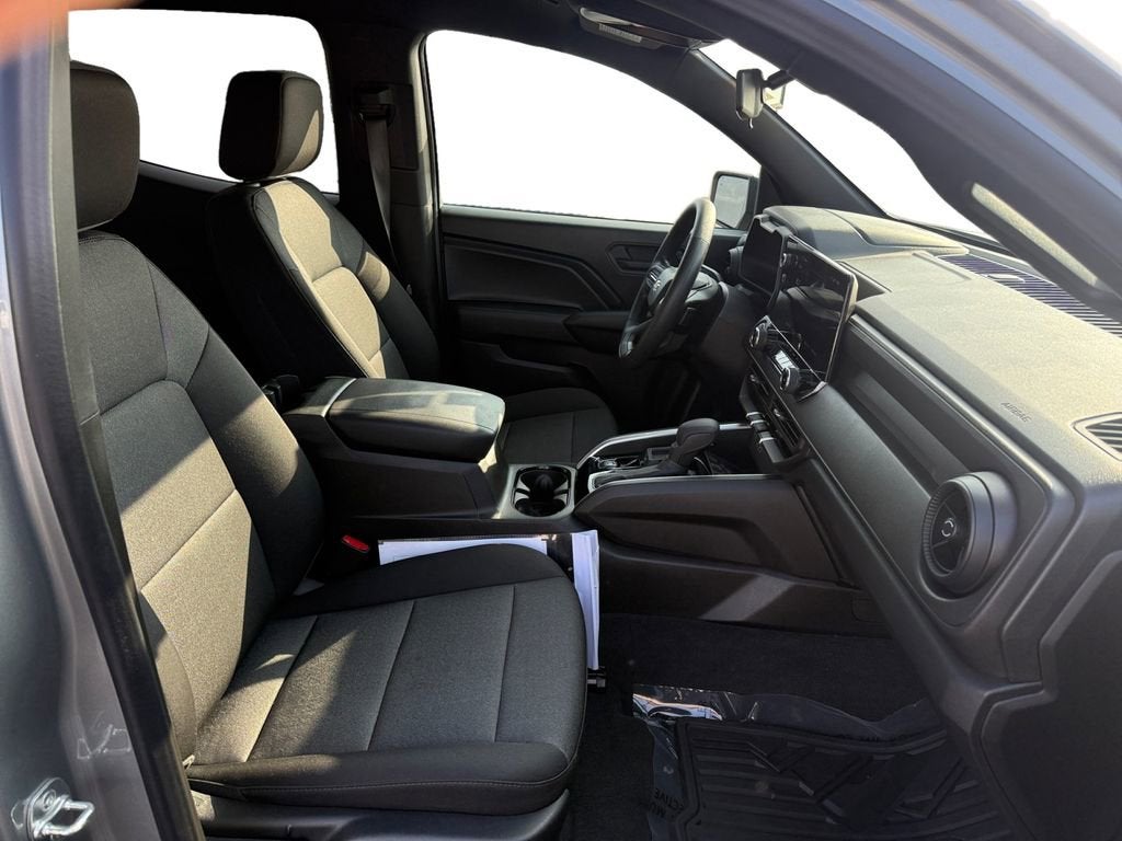 2025 Chevrolet Colorado WT/LT