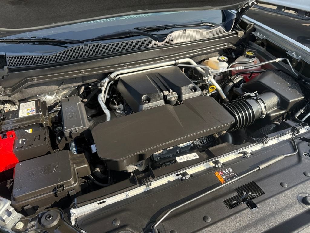 2025 Chevrolet Colorado WT/LT