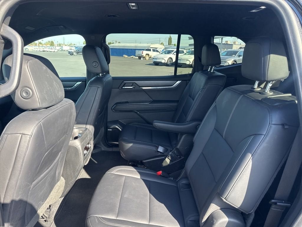 2024 GMC Acadia Elevation
