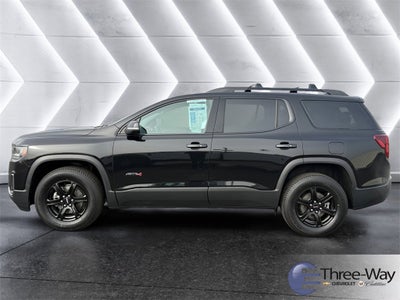 2023 GMC Acadia AT4