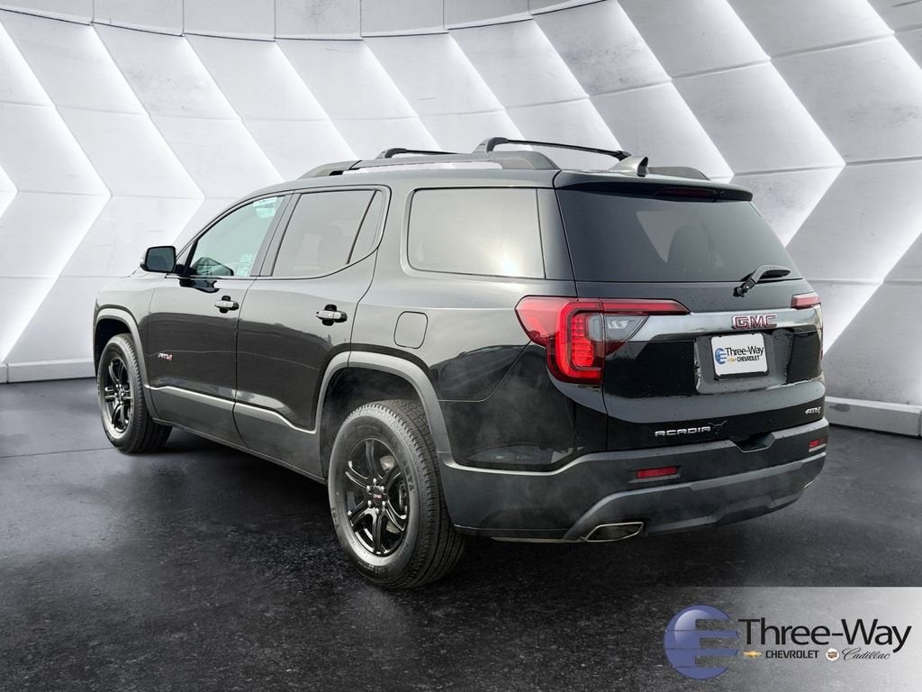 2023 GMC Acadia AT4