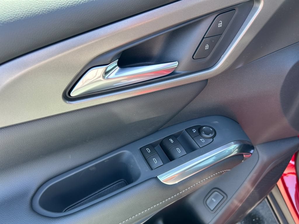 2027 Chevrolet Traverse LT - Photo 11
