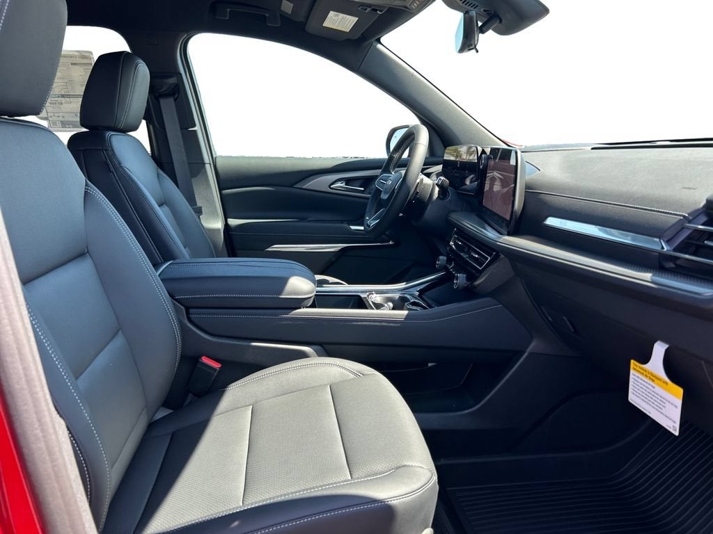 2027 Chevrolet Traverse LT - Photo 17