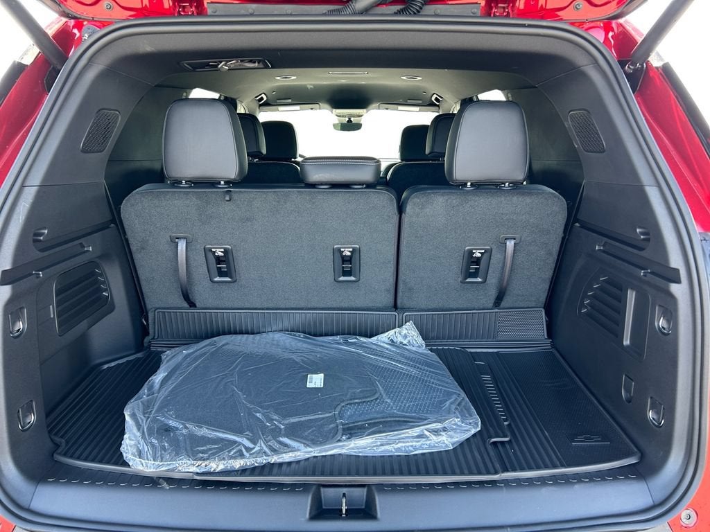 2027 Chevrolet Traverse LT - Photo 19