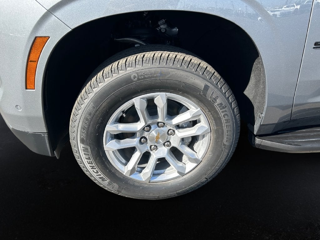 2027 Chevrolet Suburban LS
