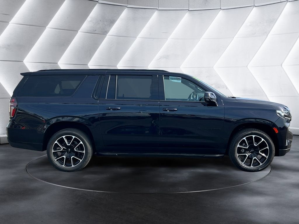 2023 Chevrolet Suburban RST