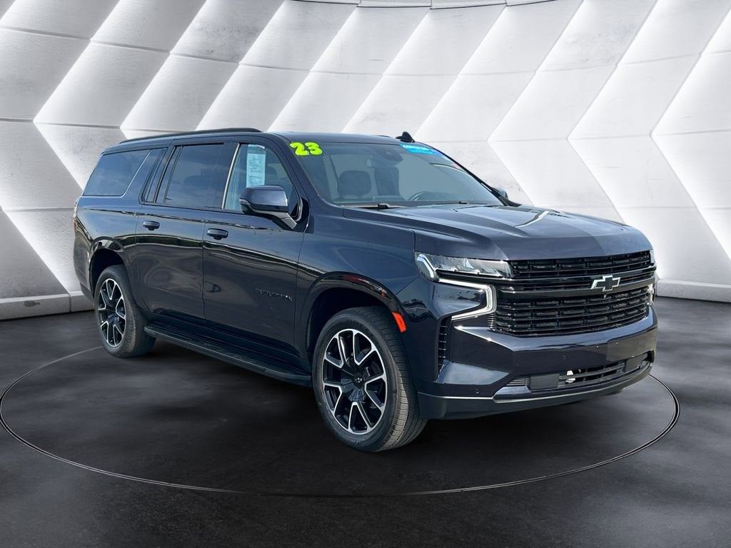 2023 Chevrolet Suburban RST