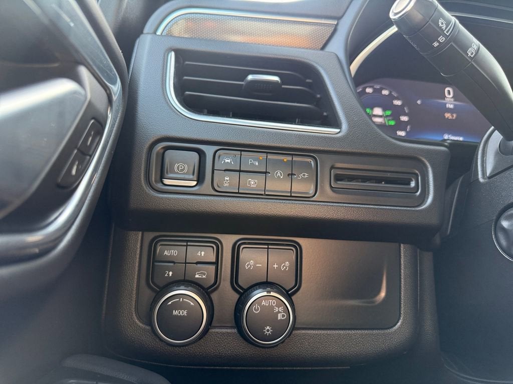 2022 Chevrolet Tahoe RST - Photo 22