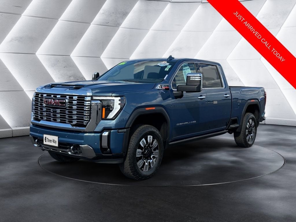 2024 GMC Sierra 4WD Crew Cab Standard Box Denali's photo