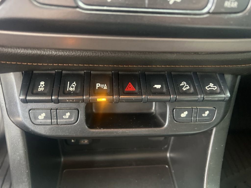 2022 GMC Canyon AT4 - Cloth