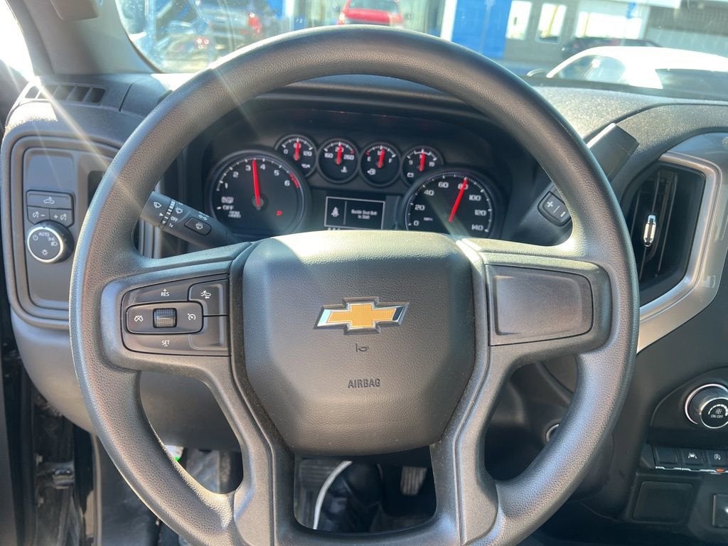 2024 Chevrolet Silverado 1500 Custom