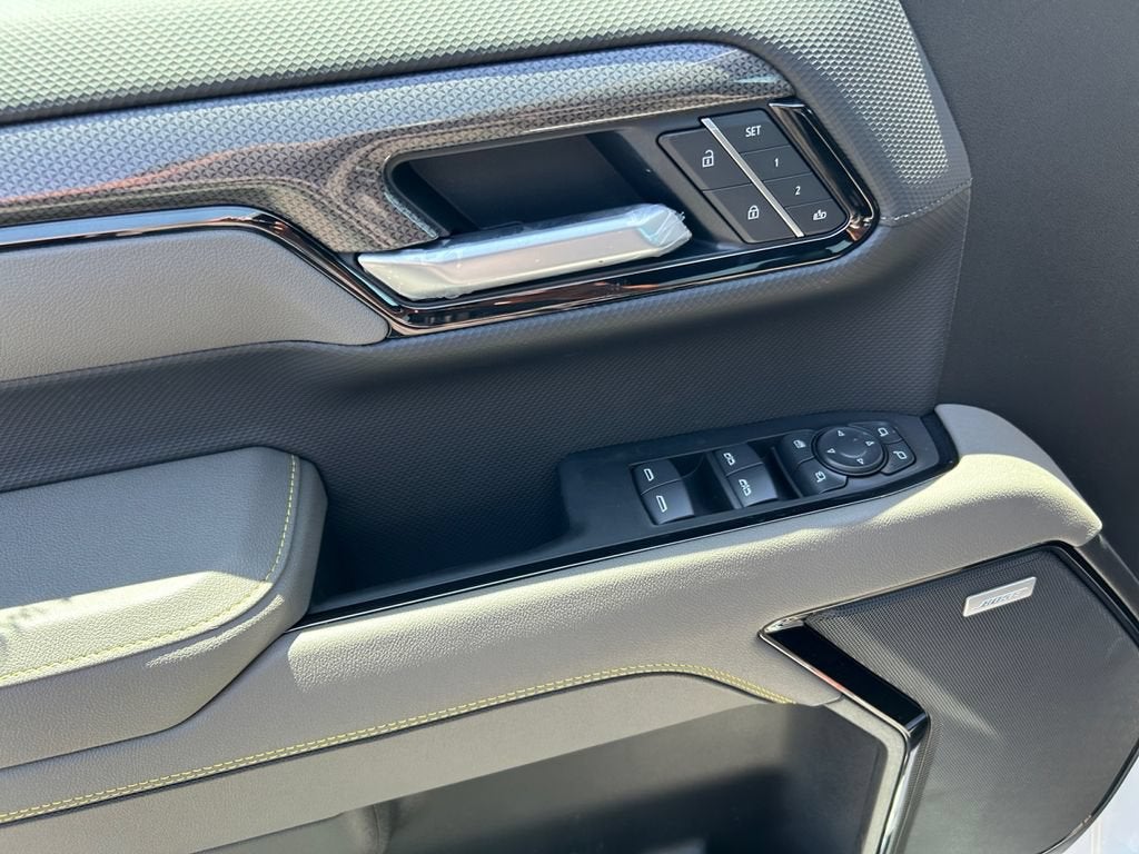 2026 Chevrolet Silverado 1500 ZR2 - Photo 11
