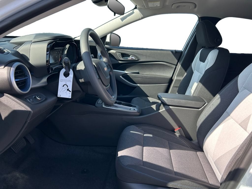 2026 Chevrolet Trax LS - Photo 10