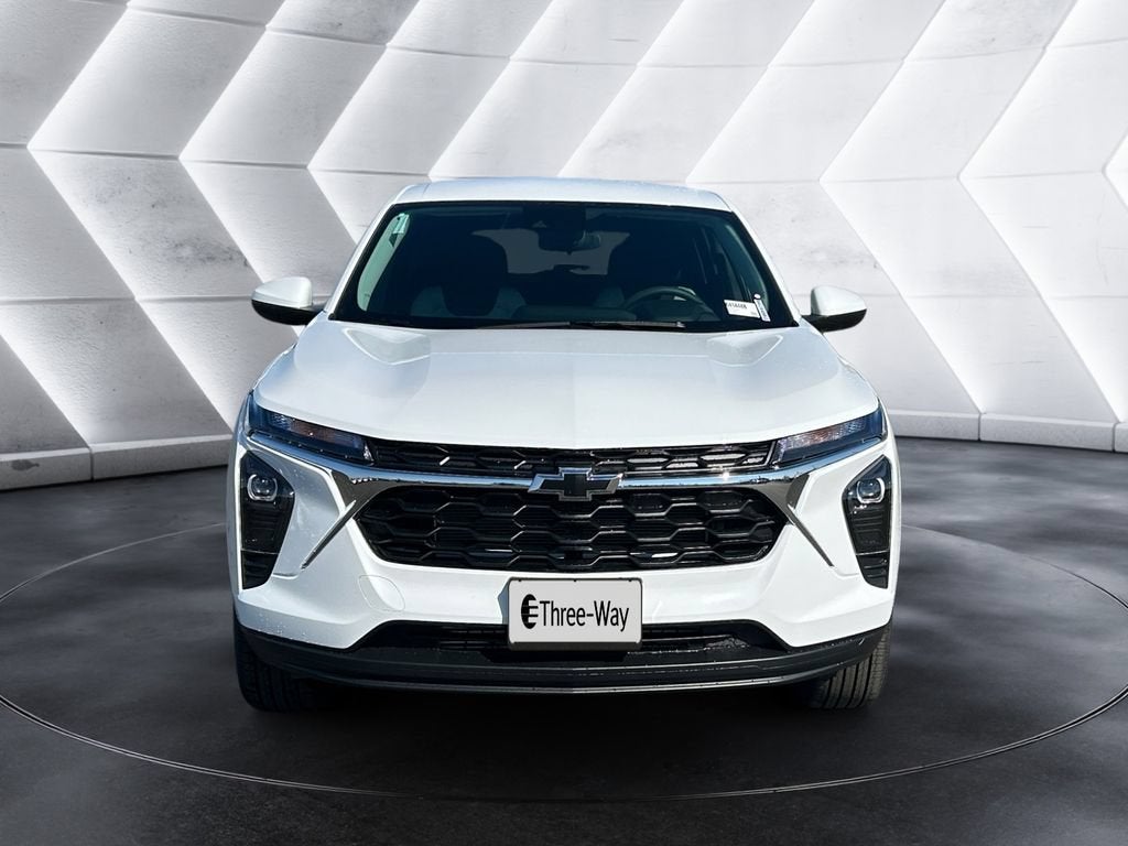 2026 Chevrolet Trax LS - Photo 8