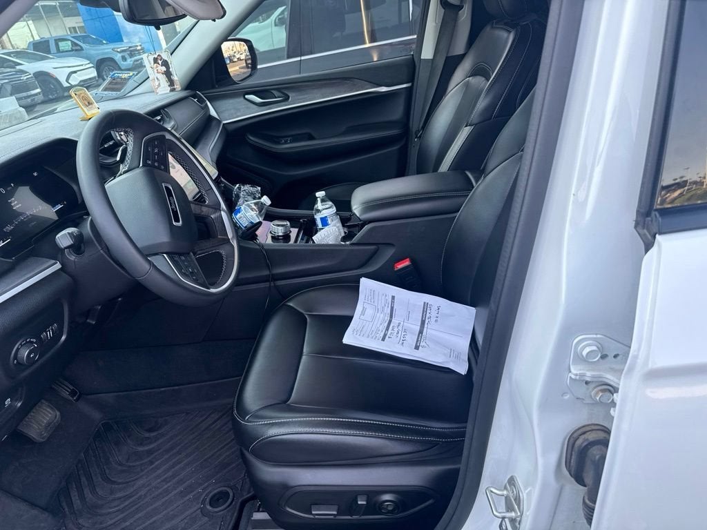 2023 Jeep Grand Cherokee L Limited 4x2
