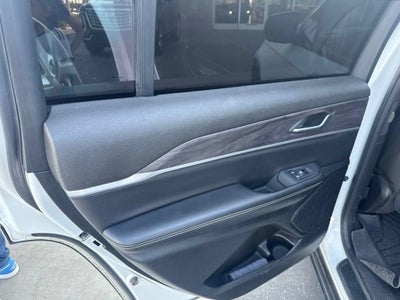2023 Jeep Grand Cherokee L Limited 4x2