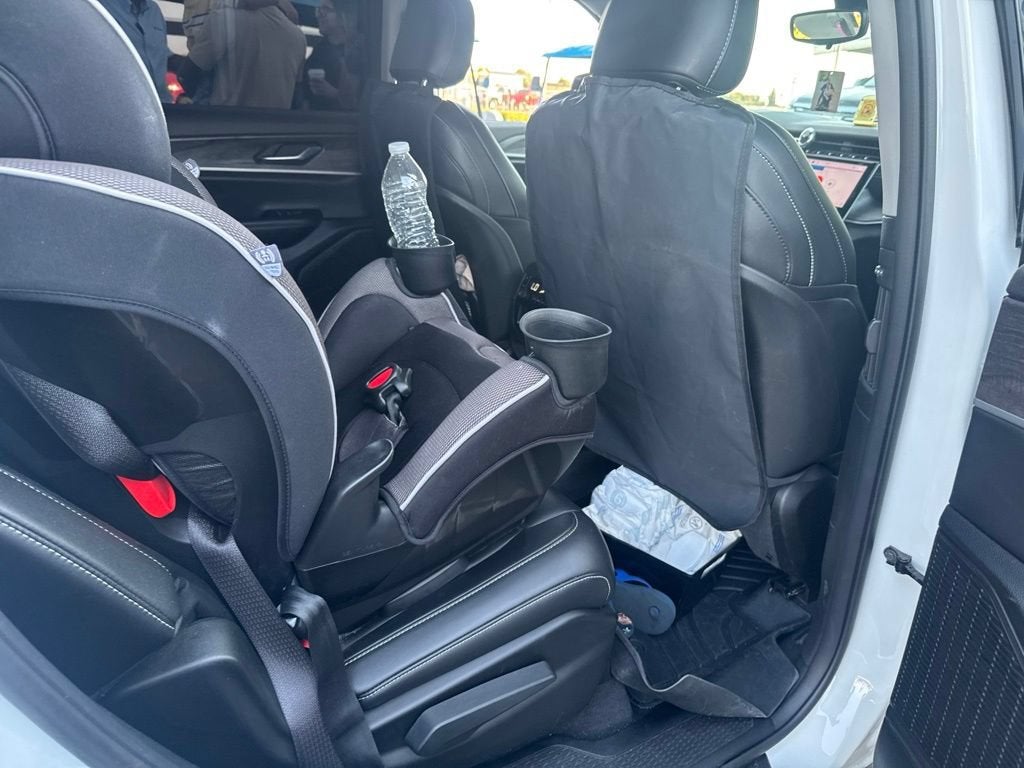 2023 Jeep Grand Cherokee L Limited 4x2