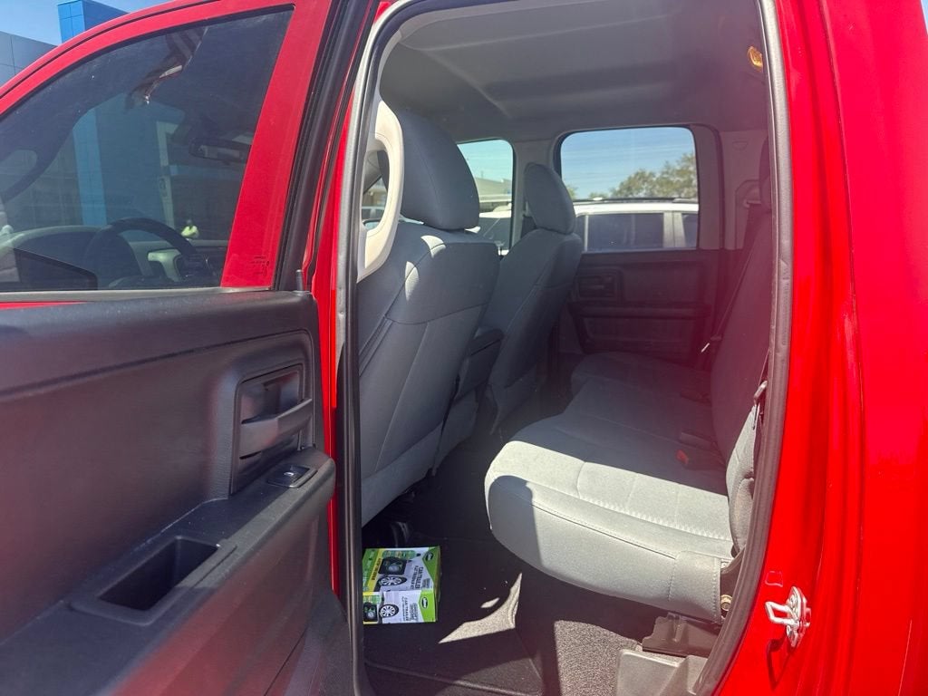 2018 RAM 1500 Express Quad Cab 4x2 6'4" Box