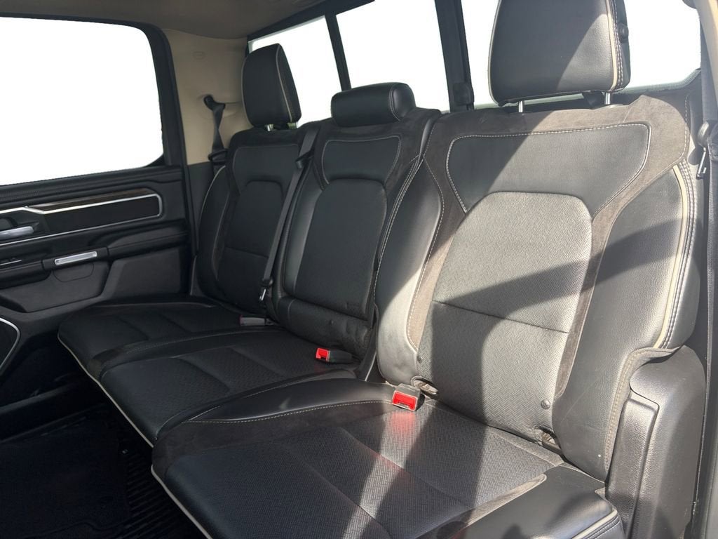 2019 RAM 1500 Laramie Crew Cab 4x4 5'7" Box