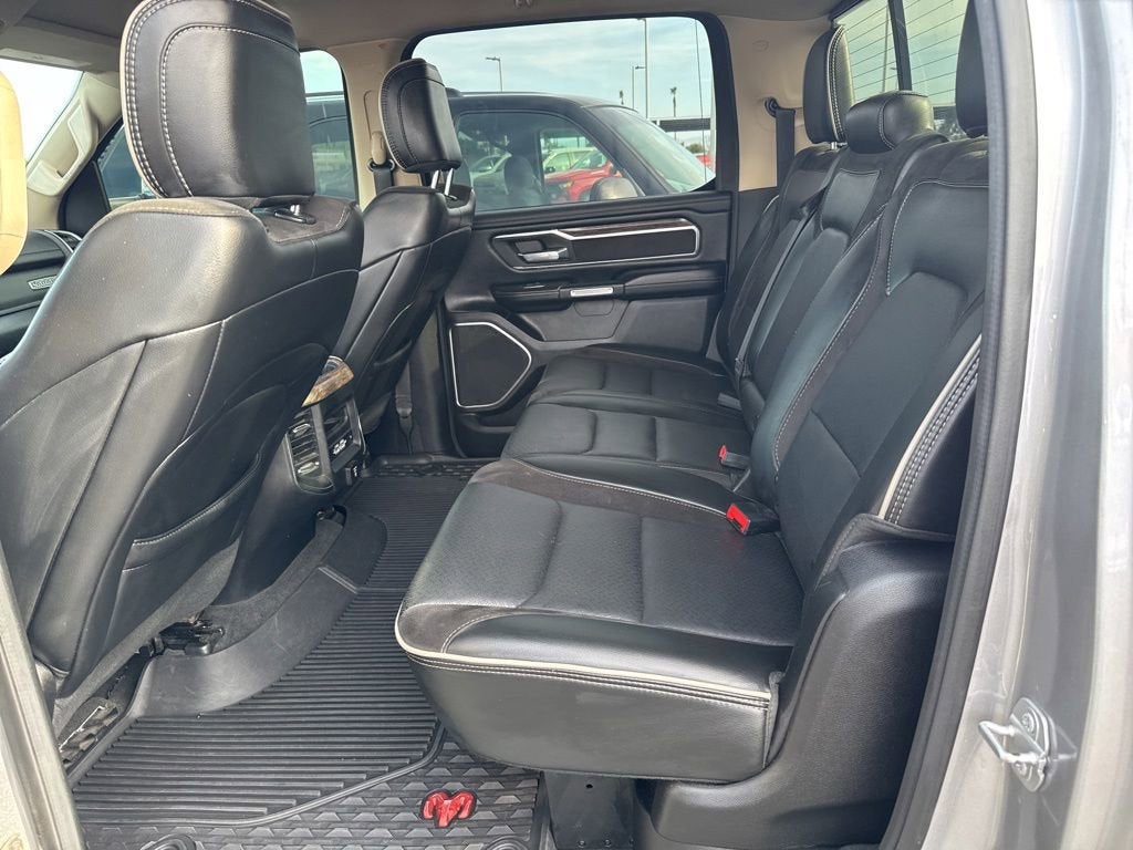 2019 RAM 1500 Laramie Crew Cab 4x4 5'7" Box