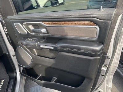 2019 RAM 1500 Laramie Crew Cab 4x4 5'7" Box