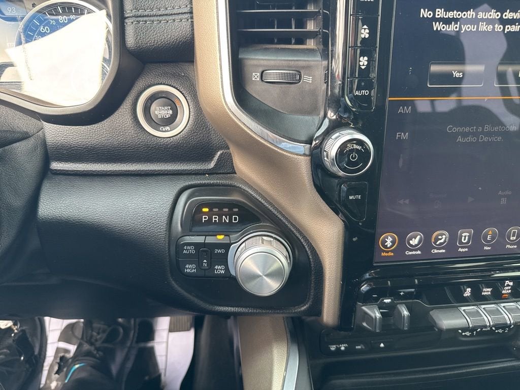 2019 RAM 1500 Laramie Crew Cab 4x4 5'7" Box