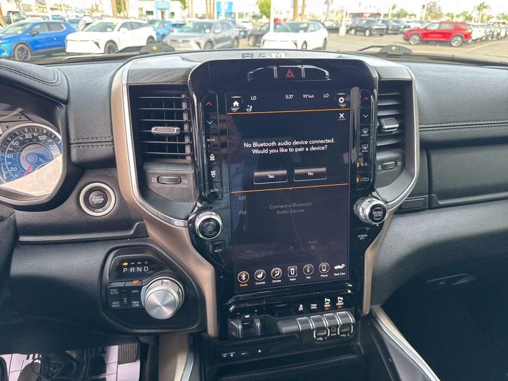 2019 RAM 1500 Laramie Crew Cab 4x4 5'7" Box