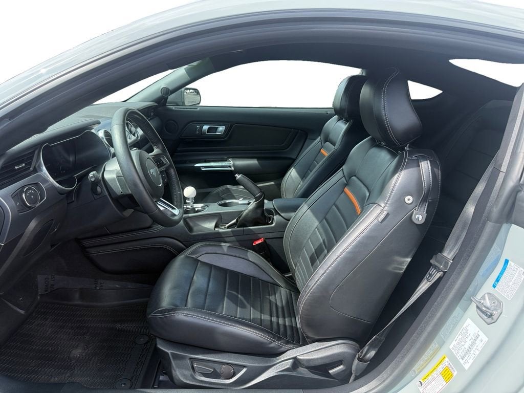 2022 Ford Mustang Mach 1