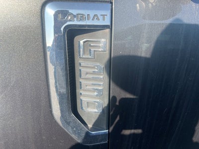 2017 Ford Super Duty F-250 SRW Lariat