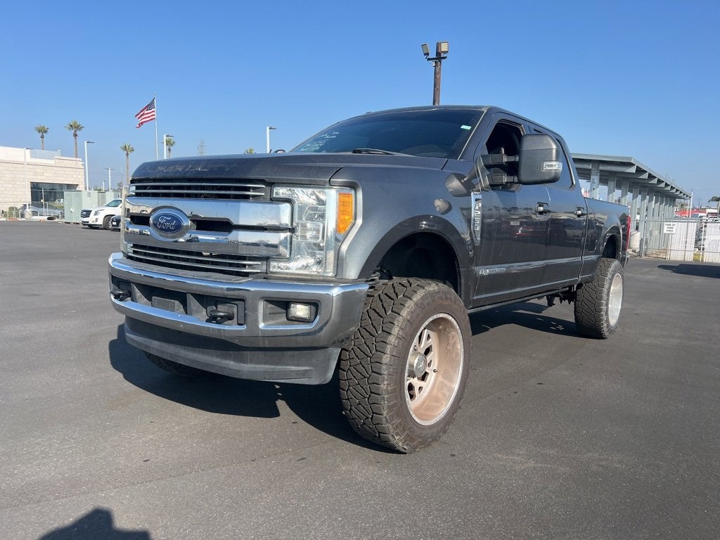2017 Ford Super Duty F-250 SRW Lariat