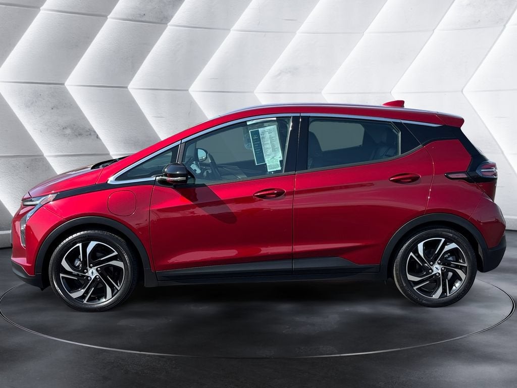 Used 2022 Chevrolet Bolt EV 2LT with VIN 1G1FX6S09N4102508 for sale in Bakersfield, CA