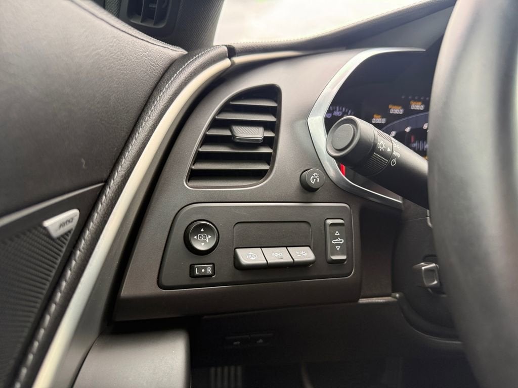 2017 Chevrolet Corvette Stingray Z51 2LT