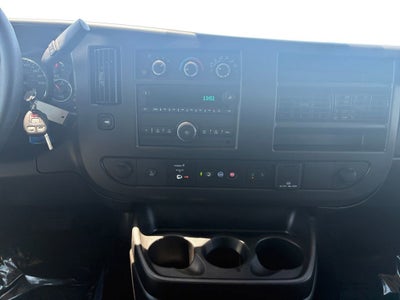 2025 Chevrolet Express Passenger 1LT