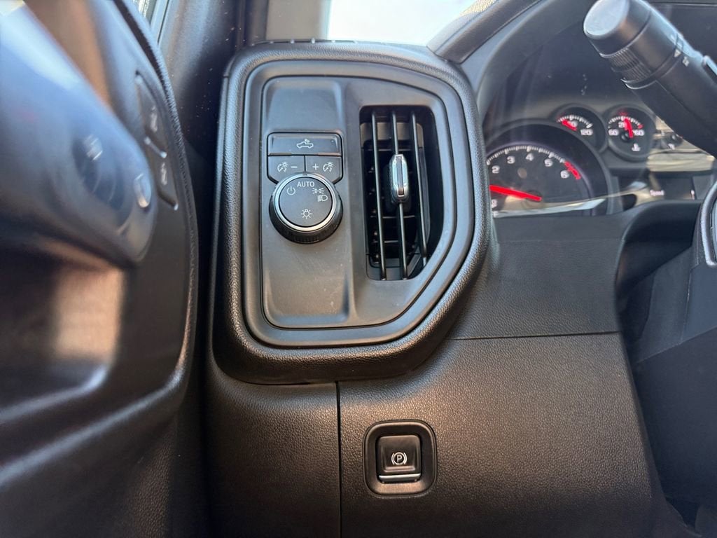 2022 Chevrolet Silverado 1500 LTD Custom