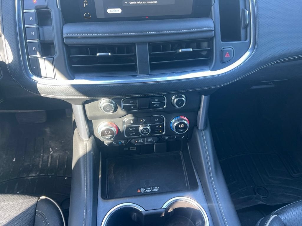 2024 GMC Yukon SLT