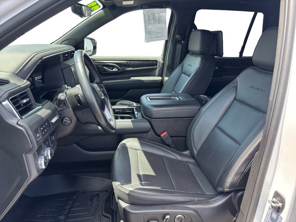 2023 GMC Yukon Denali - Photo 10