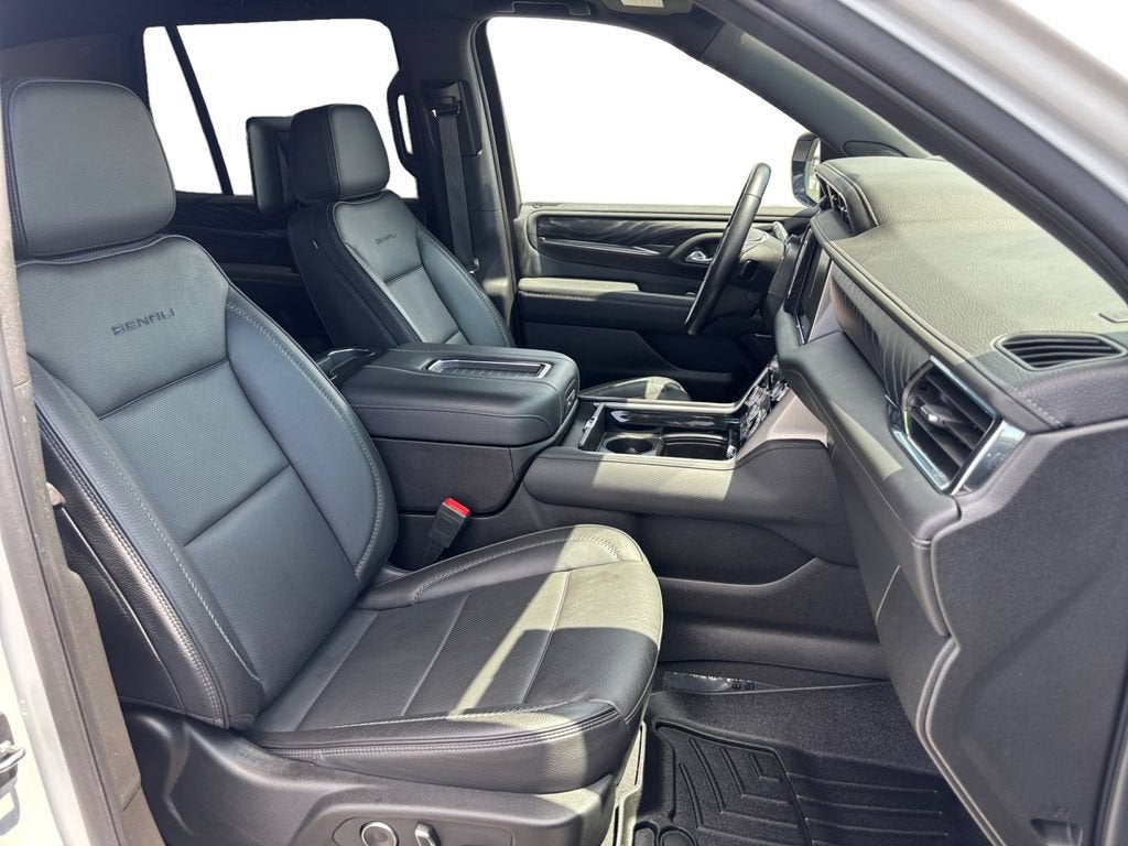 2023 GMC Yukon Denali - Photo 17