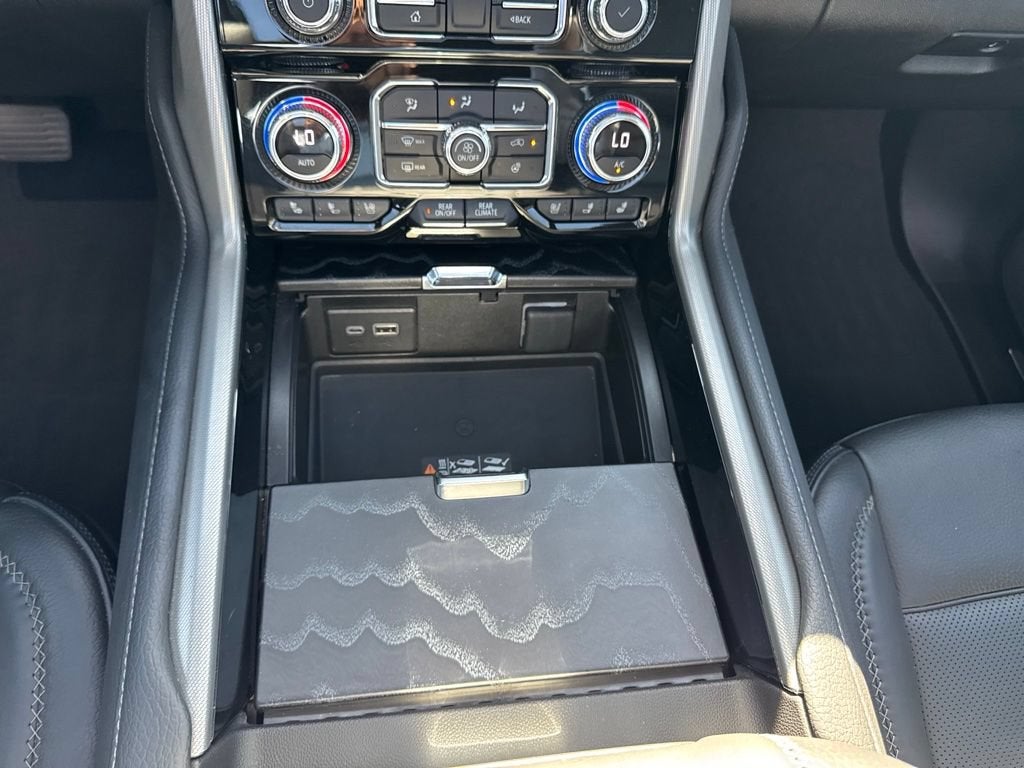2023 GMC Yukon Denali - Photo 24
