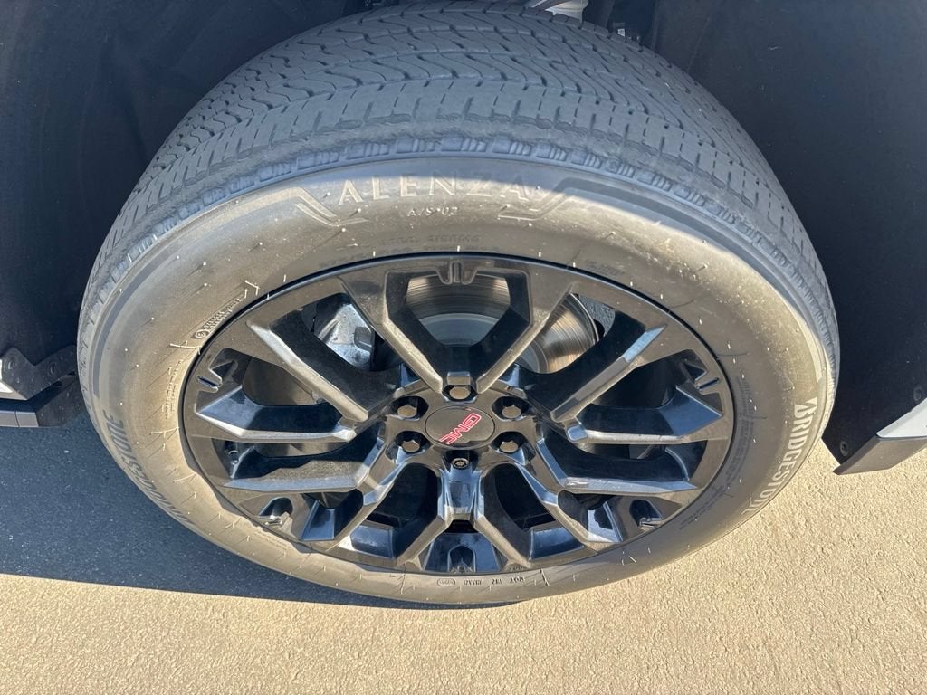 2023 GMC Yukon Denali - Photo 41