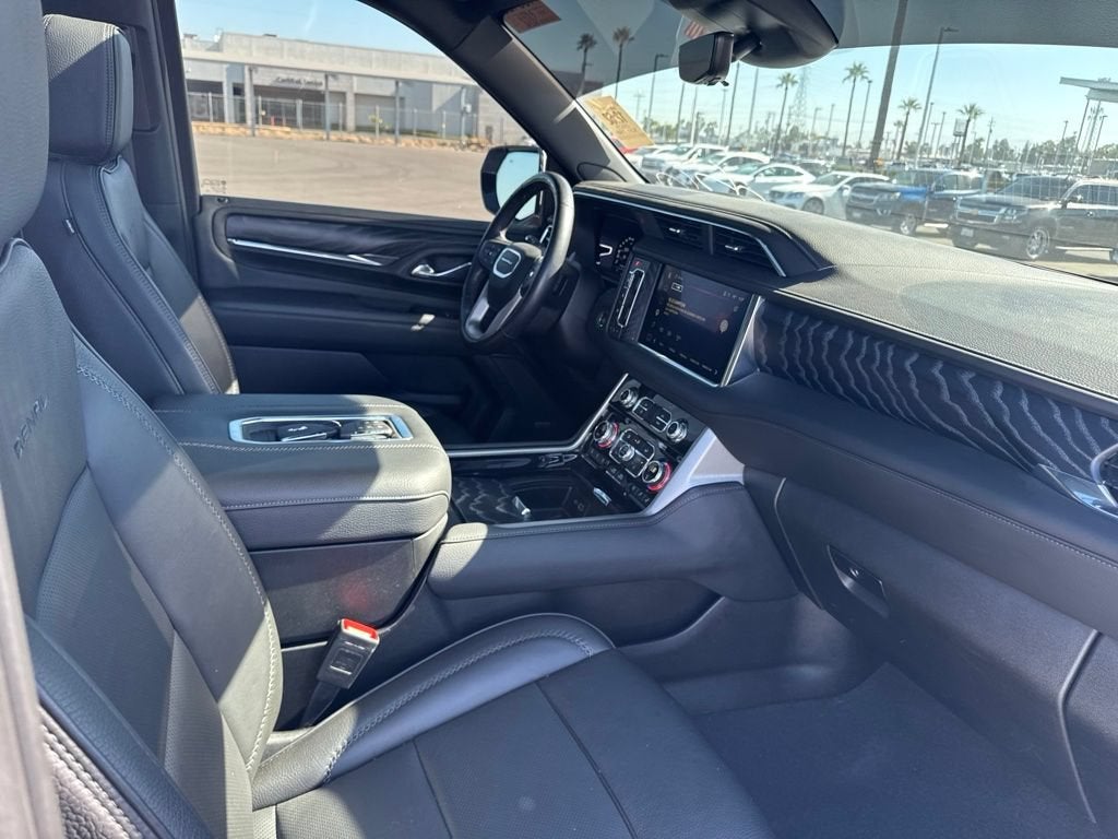 2023 GMC Yukon Denali - Photo 44
