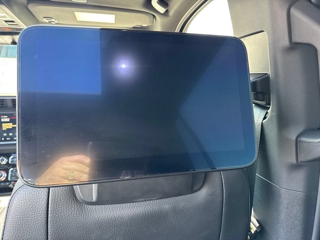 2023 GMC Yukon Denali - Photo 54