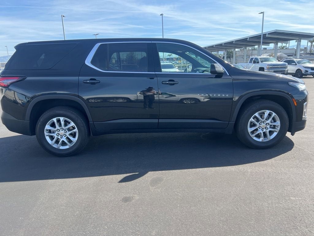 2023 Chevrolet Traverse LS