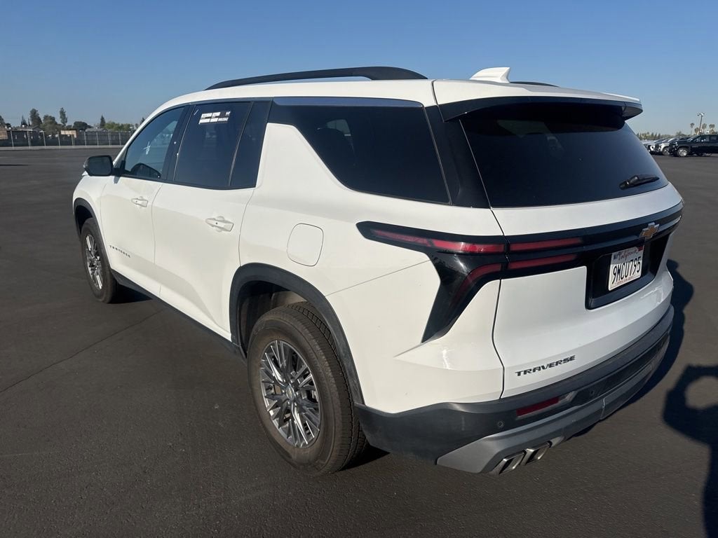 2024 Chevrolet Traverse LT